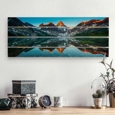 Impression sur bois - Mountain Landscape At Lake Magog In Canada
