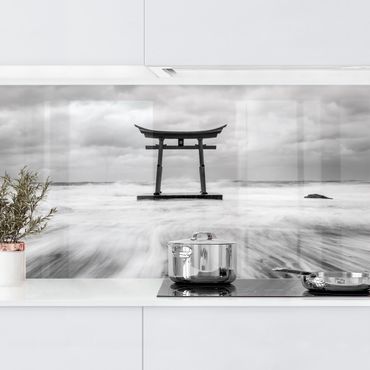 Revêtement mural cuisine - Japanese Torii In The Ocean