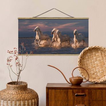 Tableau en tissu avec porte-affiche - Wild Horses In Kamargue