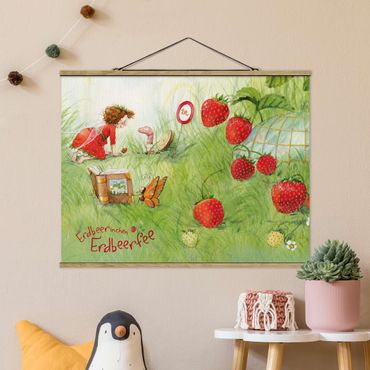 Tableau en tissu avec porte-affiche - Little Strawberry Strawberry Fairy- With Worm Home