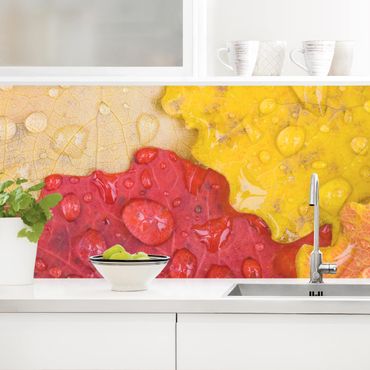 Revêtement mural cuisine - Water Drops On Colourful Leaves