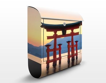 Boite aux lettres - Torii At Itsukushima