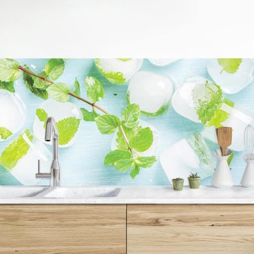 Revêtement mural cuisine - Ice Cubes With Mint Leaves