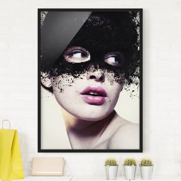 Poster encadré - The girl with the black mask