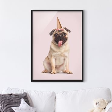 Poster encadré - Mops With Ice Cream Cone