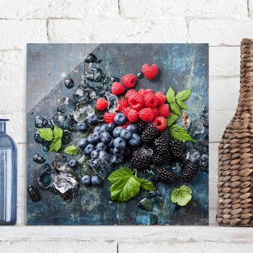 Tableau en verre - Berry Mix With Ice Cubes Wood