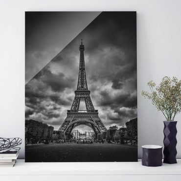Tableau en verre - Eiffel Tower In Front Of Clouds In Black And White