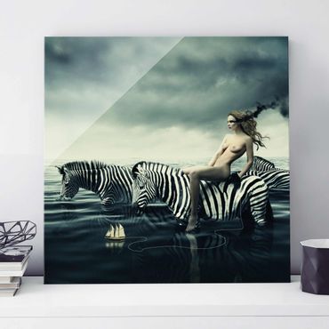 Tableau en verre - Woman Posing With Zebras