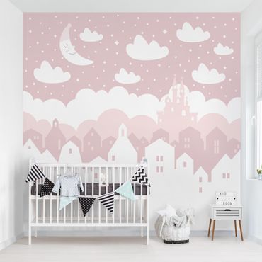 Papier peint - Cielo stellato con case e luna in rosa