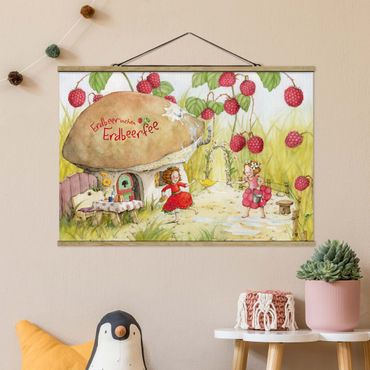 Tableau en tissu avec porte-affiche - Little Strawberry Strawberry Fairy - Under The Raspberry Bush
