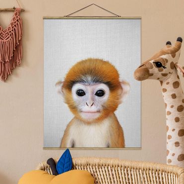 Tableau en tissu avec porte-affiche - Baby Monkey Anton - Format portrait 3:4