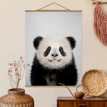 Tableau en tissu avec porte-affiche - Baby Panda Prian - Format portrait 3:4