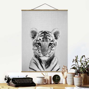 Tableau en tissu avec porte-affiche - Baby Tiger Thor Black And White - Format portrait 3:4