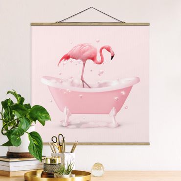 Tableau en tissu avec porte-affiche - Bath Tub Flamingo