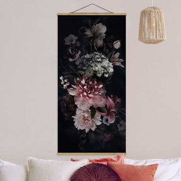 Tableau en tissu avec porte-affiche - Flowers With Fog On Black