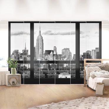 Set de panneaux coulissants - Windows Overlooking New York Skyline Black And White