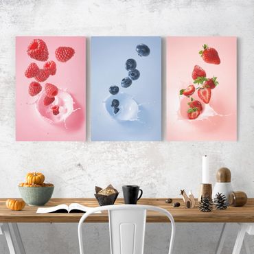 Impression sur toile 3 parties - Colourful fruits milk splash
