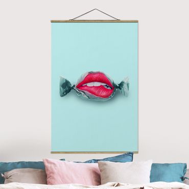 Tableau en tissu avec porte-affiche - Candy With Lips