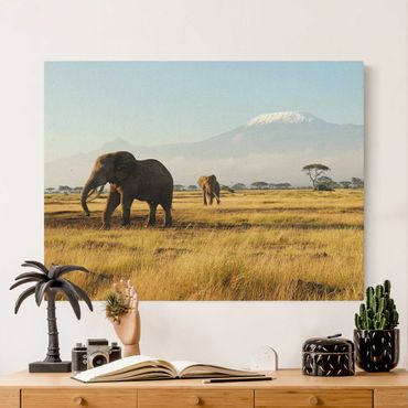 Tableau sur toile naturel - Elephants In Front Of Kilimanjaro In Kenya - Format paysage 4:3