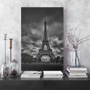 Impression sur toile - Eiffel Tower In Front Of Clouds In Black And White