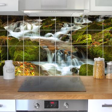 Sticker pour carrelage - Waterfall Autumnal Forest