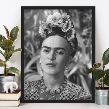 Poster encadré - Frida Kahlo Photograph Portrait With Flower Crown