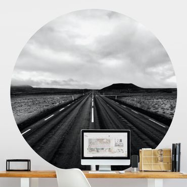 Papier peint rond autocollant - Straight Road In Iceland