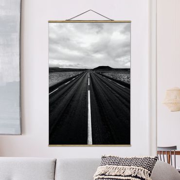 Tableau en tissu avec porte-affiche - Straight Road In Iceland  - Format portrait 2:3