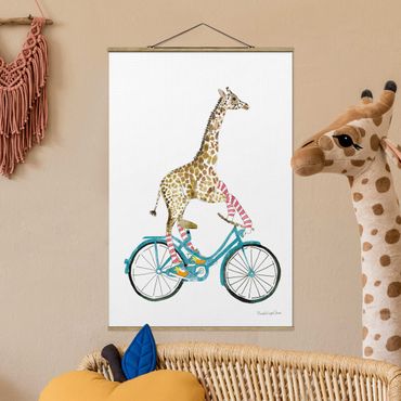 Tableau en tissu avec porte-affiche - Giraffe on a joy ride II - Format portrait 2:3