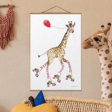 Tableau en tissu avec porte-affiche - Giraffe on a joy ride - Format portrait 2:3