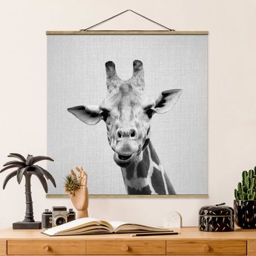 Tableau en tissu avec porte-affiche - Giraffe Gundel Black And White - Carré 1:1