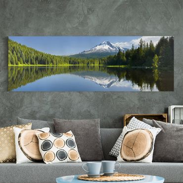 Impression sur toile - Volcano With Water Reflection
