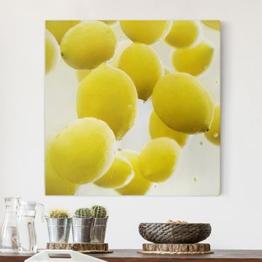Impression sur toile - Lemons In Water
