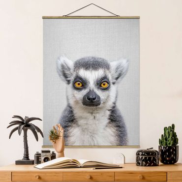 Tableau en tissu avec porte-affiche - Lemur Ludwig - Format portrait 3:4