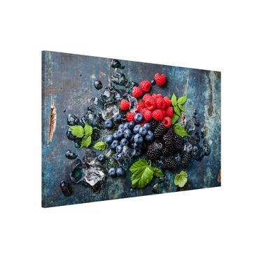 Tableau magnétique - Berry Mix With Ice Cubes Wood