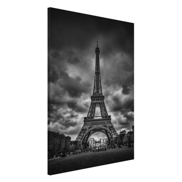 Tableau magnétique - Eiffel Tower In Front Of Clouds In Black And White