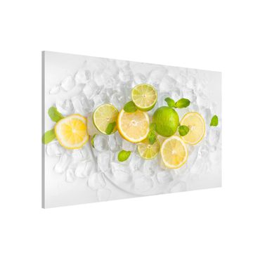 Tableau magnétique - Citrus Fruit On Ice Cubes