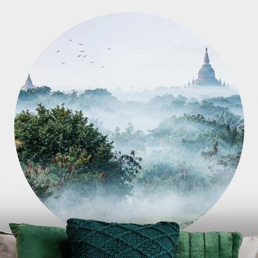 Papier peint rond autocollant - Morning Fog Over The Jungle Of Bagan