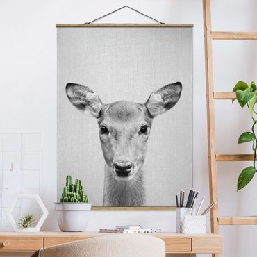 Tableau en tissu avec porte-affiche - Roe Deer Rita Black And White - Format portrait 3:4