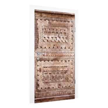 Papier peint pour porte - Old Ornate Moroccan Wooden Door In Essaouria