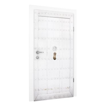 Papier peint pour porte - Mediterranean White Wooden Door With Ornate Fittings