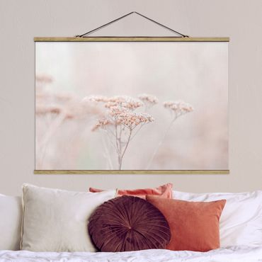 Tableau en tissu avec porte-affiche - Pale Pink Wild Flowers - Format paysage 3:2