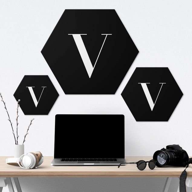 Hexagone en alu Dibond - Letter Serif Black V