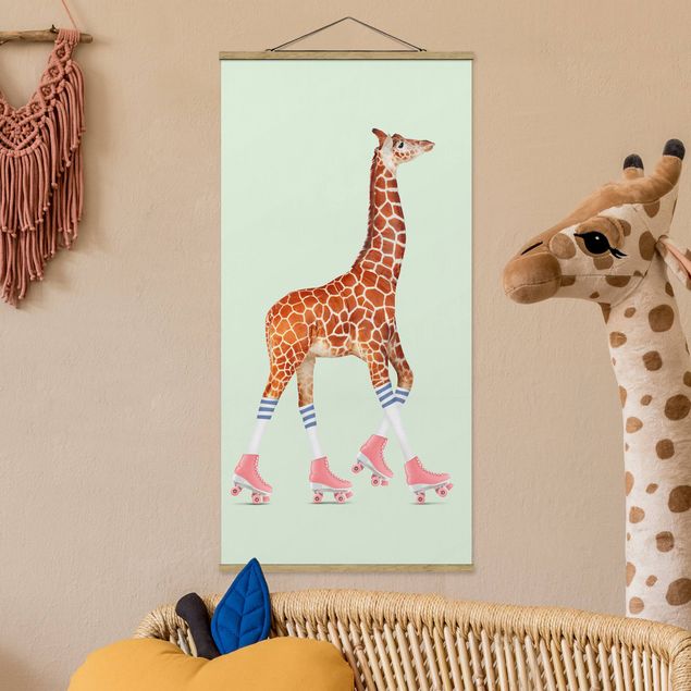 Décoration chambre bébé Girafe avec des patins à roulettes
