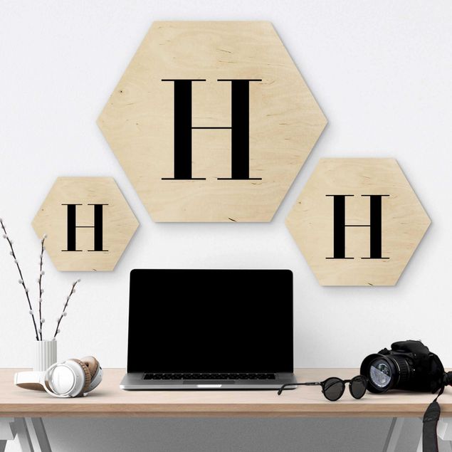 Hexagone en bois - Letter Serif White H