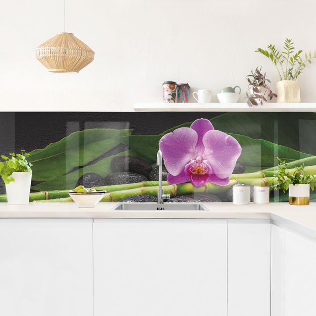 Crédence cuisine fleurs Bambou vert avec fleur d'orchidée