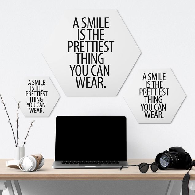 Hexagone en alu Dibond - A Smile Is The Prettiest Thing Sans Serif