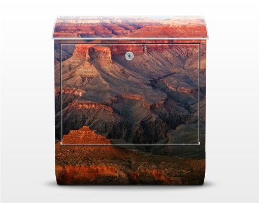 Boite aux lettres mail orange Grand Canyon après le coucher du soleil