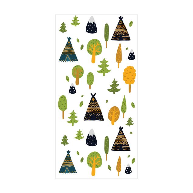 tapis contemporain Tipi dans les bois avec des sommets de montagne