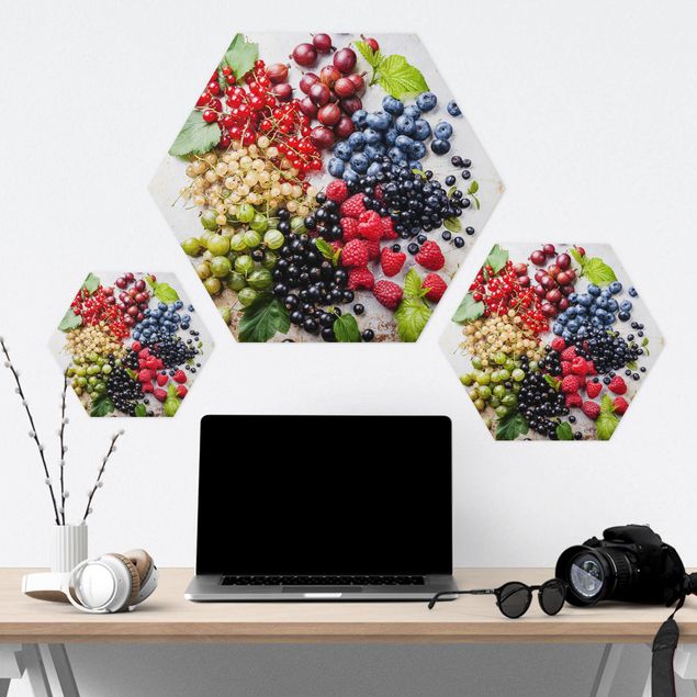 Hexagone en forex - Mixture Of Berries On Metal